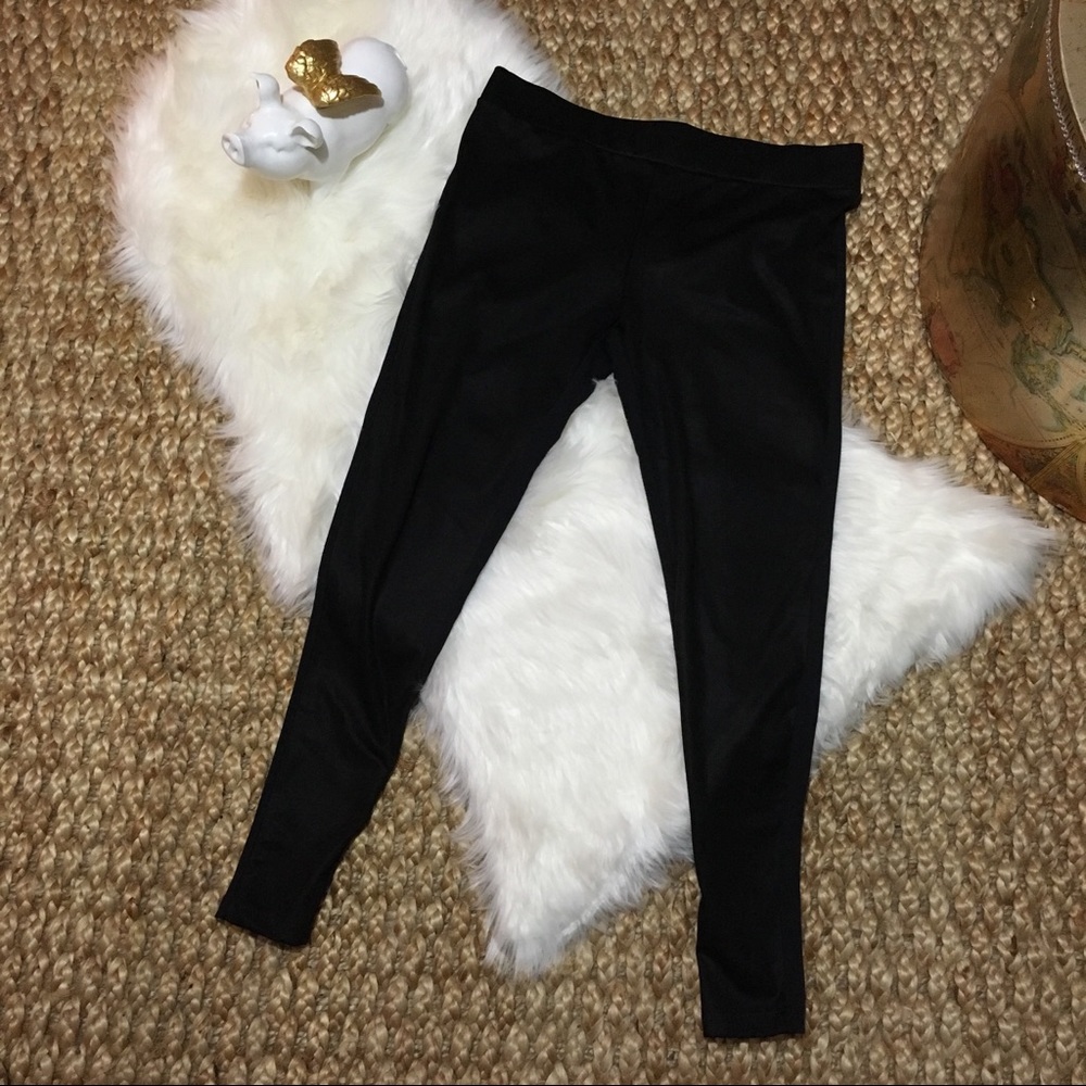 ⭕️Leggings Inspiration Leather.